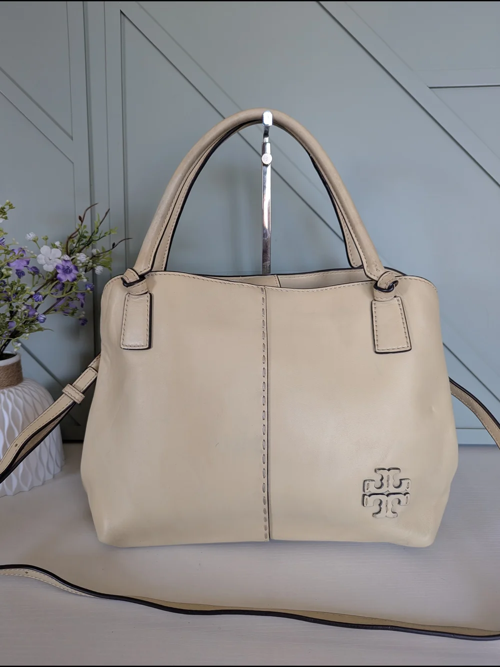 Tory Burch Cream Leather Shoulder Bag